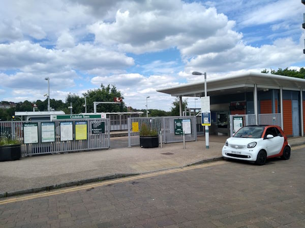 Coulsdon Town station